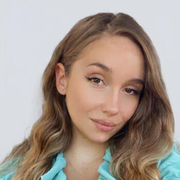 Babysitter in Belas: Lara