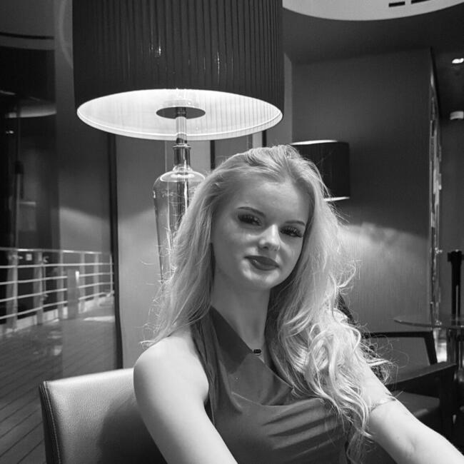 Babysitter in Fort Worth: Elizabeth