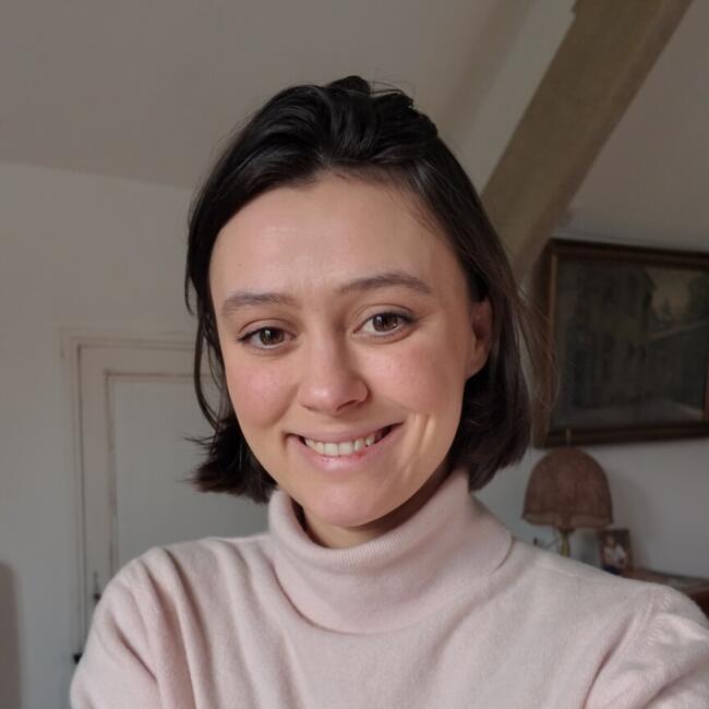 Babysitter in Beaumont-en-Auge: Hélèna