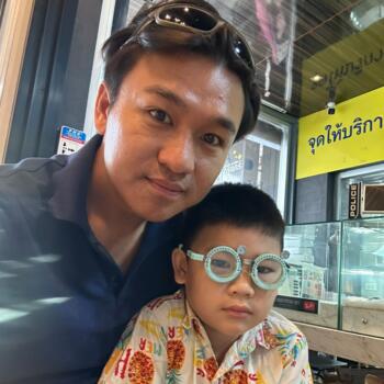 Babysitter in Auckland: Kiadchai