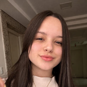 Babá em São José (São José): Julie