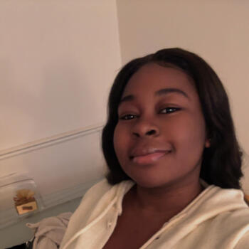 Babysitter in Rennes: Lindsay