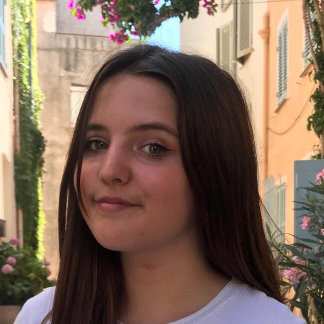Babysitter in Cavalaire-sur-Mer: Maëva