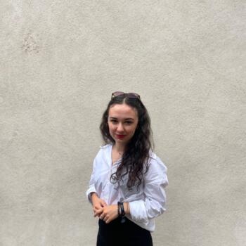 Babysitter in Ivry-sur-Seine: Amandine