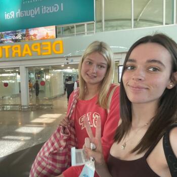 Babysitter in Batesford: Eibhlinn