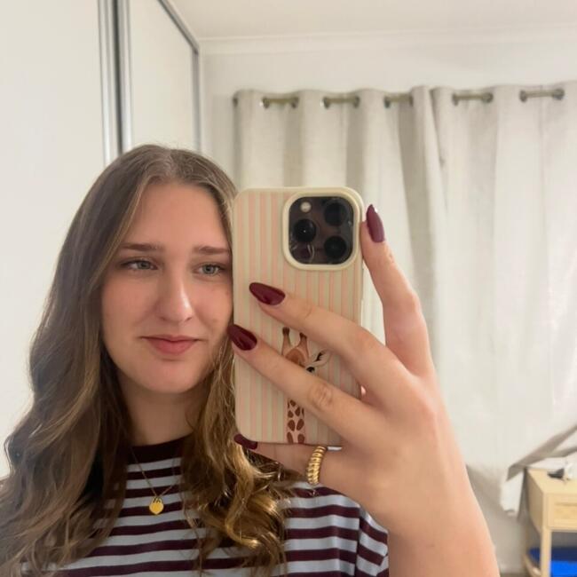 Babysitter in Melbourne: Charlotte