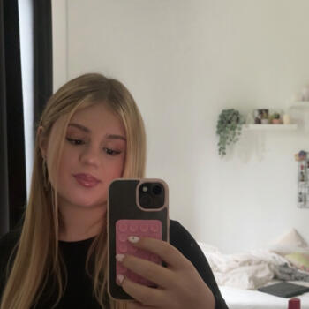 Babysitter in Vienna: Linda