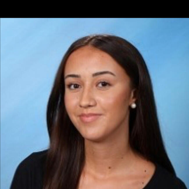 Babysitter in Vaux-le-Pénil: Sabrina