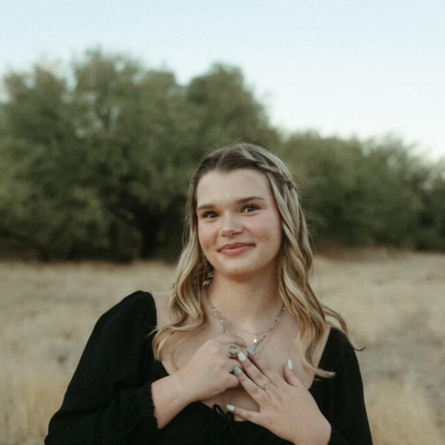 Babysitter in Phoenix: Sara