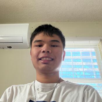 Babysitter in Sacramento: Minh