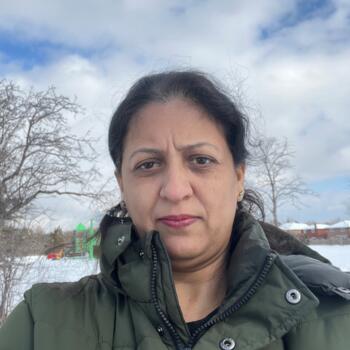 Babysitter Mississauga: Puja