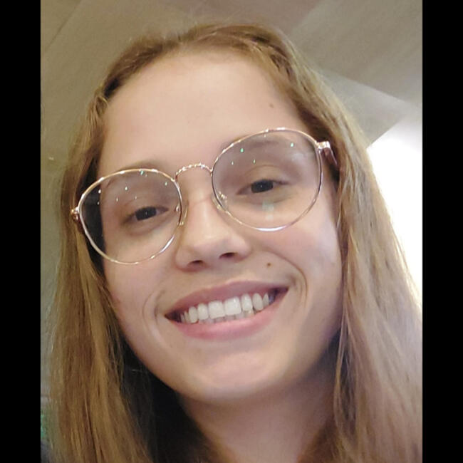 Babysitter in Piracicaba: Camille