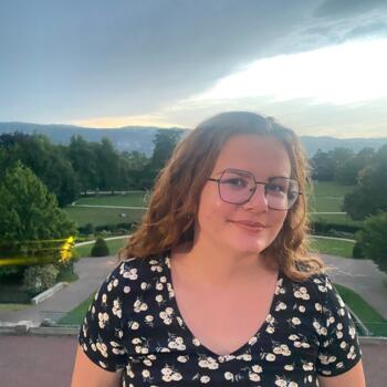 Babysitter in Bagnols-sur-Cèze: Clemence