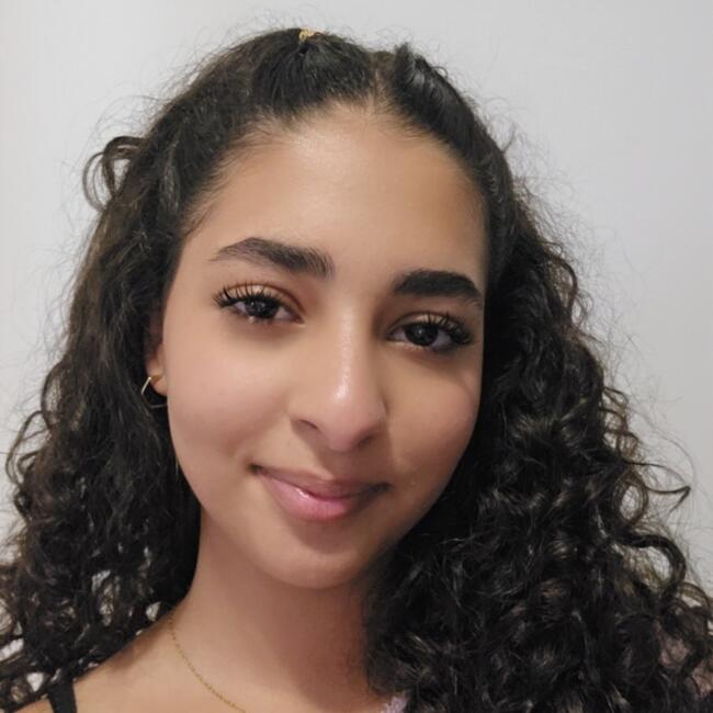 Babysitter in Winnipeg: Elona