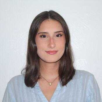Babysitter in Lisbon: Lara