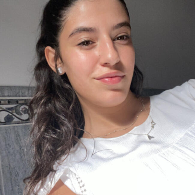 Babysitter in Dos Hermanas: Angela