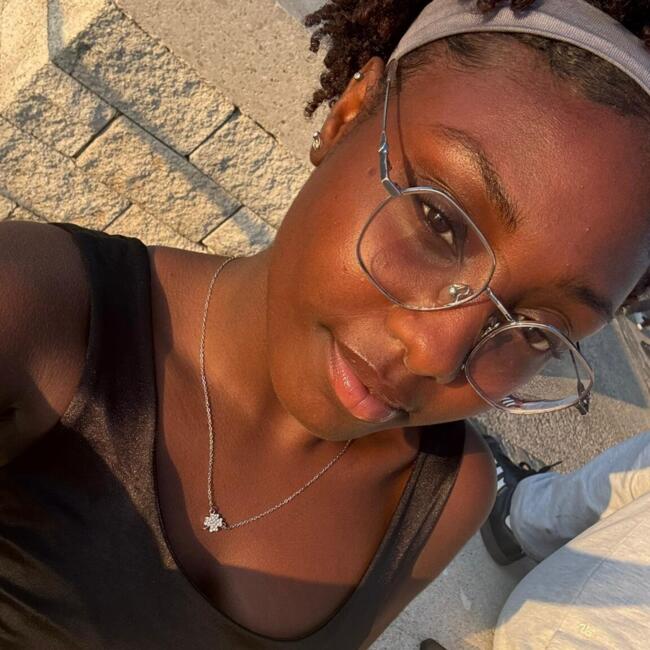 Babysitter em Lisboa: Nayara