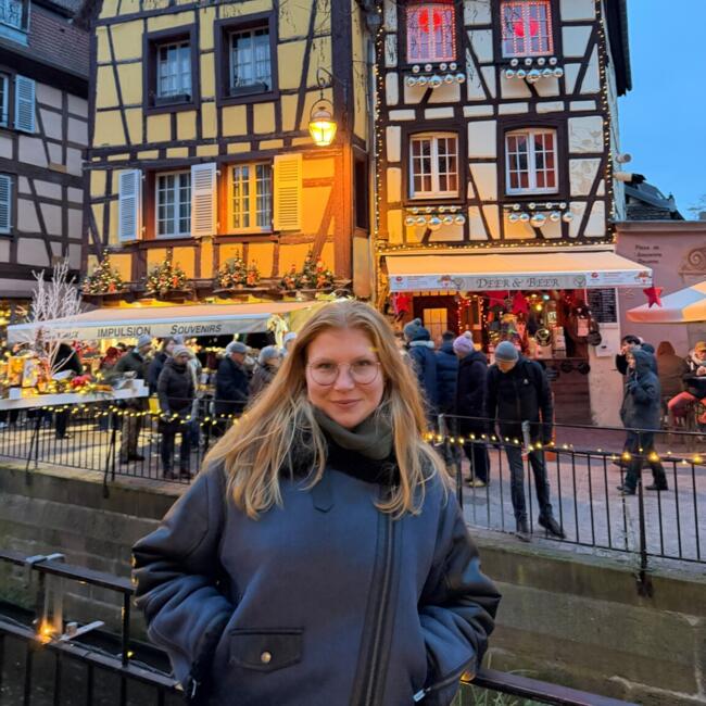 Babysitter in Bouc-Bel-Air: Jade