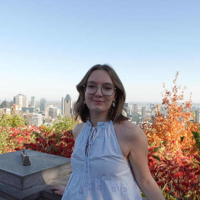 Babysitter in Montreal: Emma