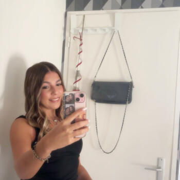 Baby-sitter Veyre-Monton: Lou-Anne