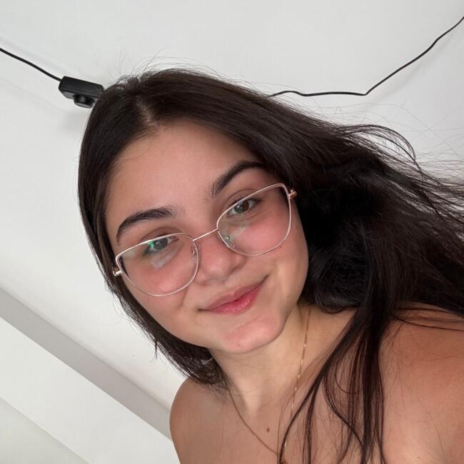 Babysitter in São Luís: Ayla