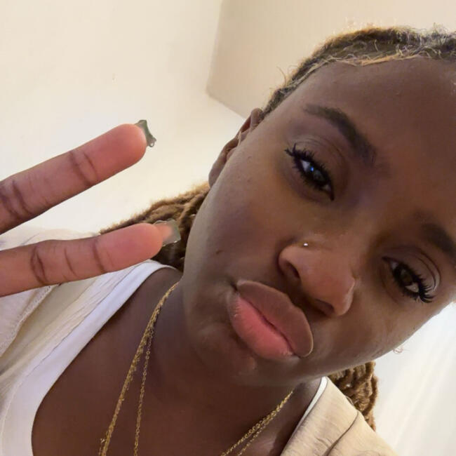 Babysitter in Crosne: Khaïna