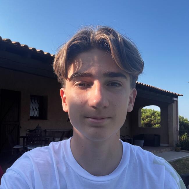 Babysitter in Sainte-Maxime: Thomas
