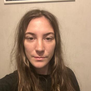 Babysitter in Saint-Pourçain-sur-Sioule: Céline