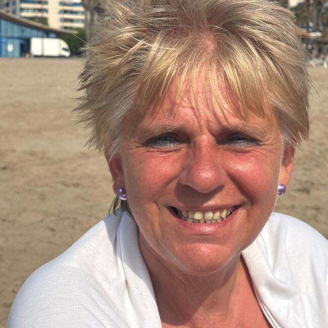 Niania w Paniówki: Irena