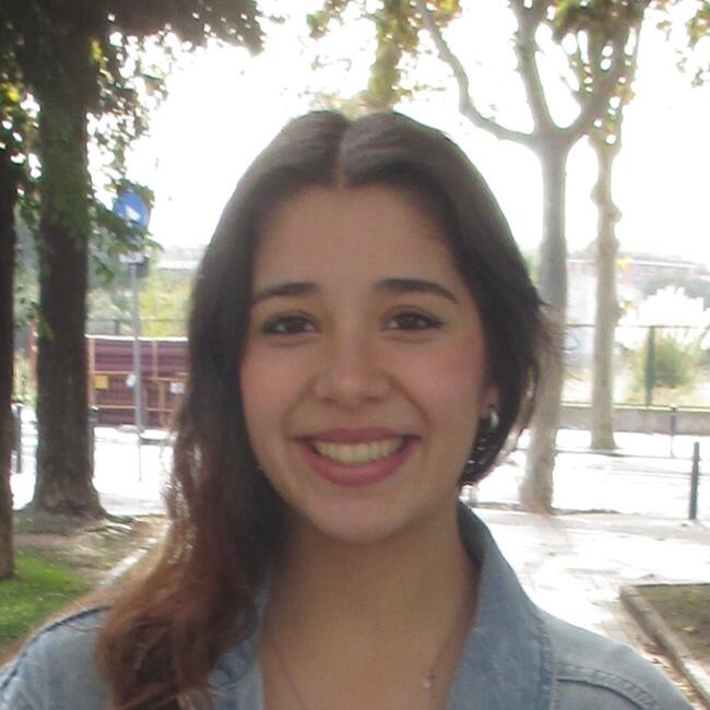 Babysitter in Barcelona: Mia