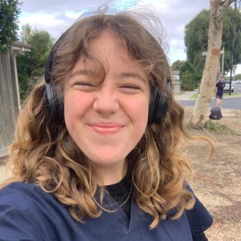 Babysitter Geelong: Mila