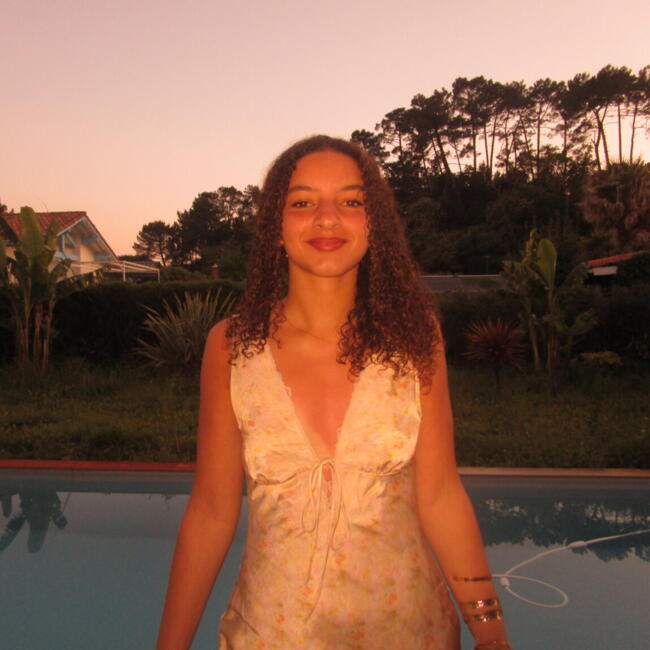 Babysitter in Boulogne-Billancourt: Léna