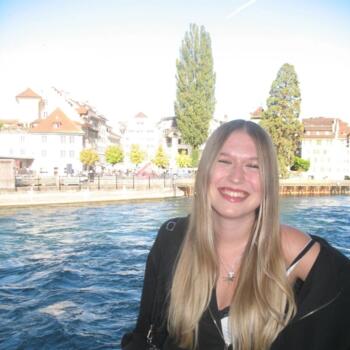 Babysitter in Menziken: Maya