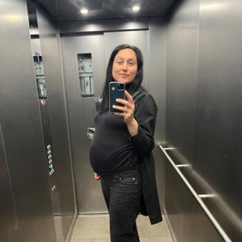 Babysitting job in Berlin: babysitting job Kali