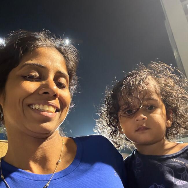 अहमदाबाद में बेबीसिटिंग की नौकरी: Nehal