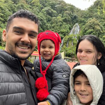 Trabajo para niñera en Envigado: trabajo de niñera Julian