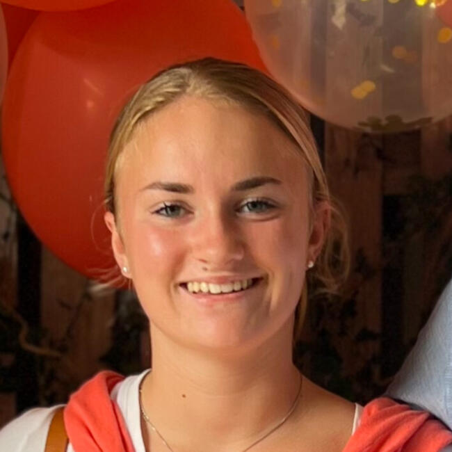 Babysitter in Lammerville: Louane