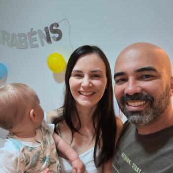 Emprego de babá em Araxá: emprego de babá Leonardo