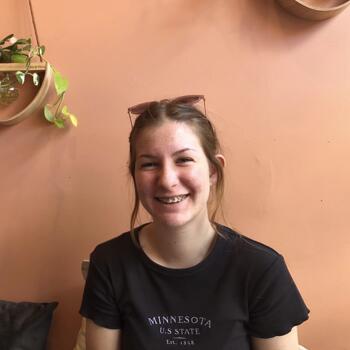 Babysitter in Wollongong: Lucy
