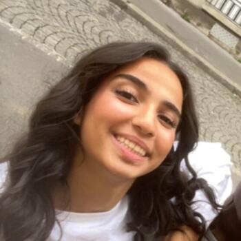 Babysitter in Paris: Arige
