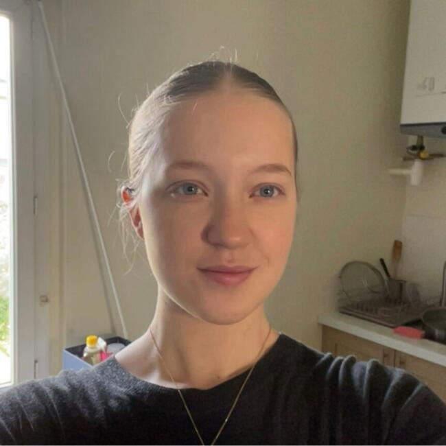 Babysitter in Limoges: Mailys