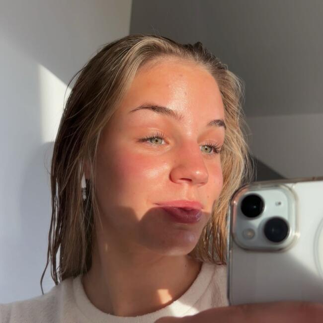 Babysitter in Hoeilaart: Lola