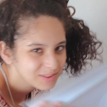 Babysitter in Maisons-Alfort: Assia