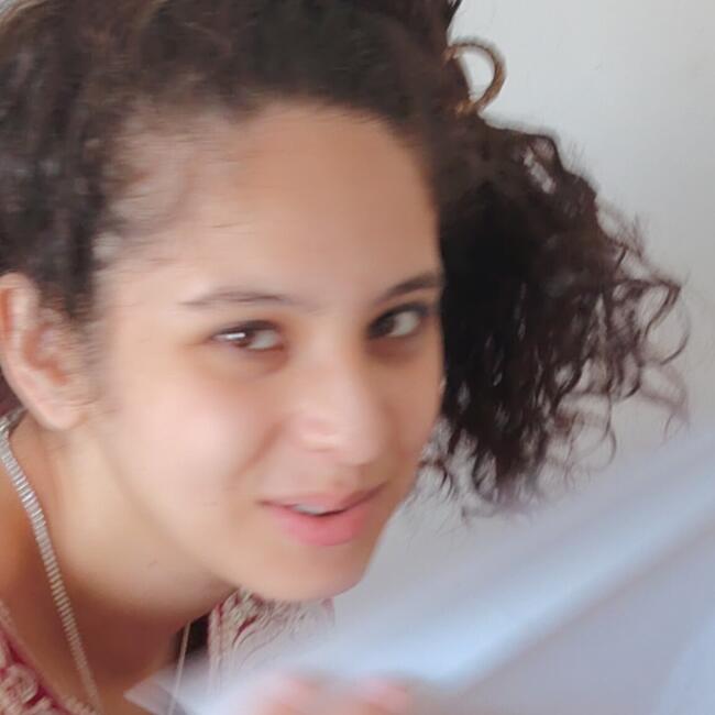 Babysitter in Maisons-Alfort: Assia