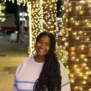 Nanny in Riverside: Jade