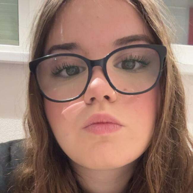 Varuška v Kranj: Sara