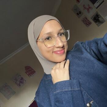 İstanbul bölgesinde bebek bakıcısı: Kawtar