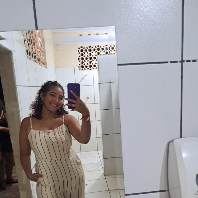 Babysitter in Cuiabá: Gleumair