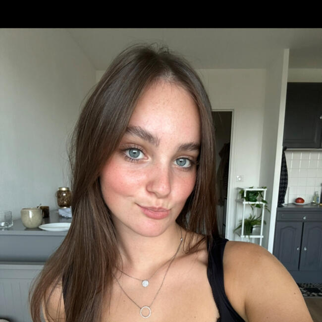 Babysitter in Tours: Lola