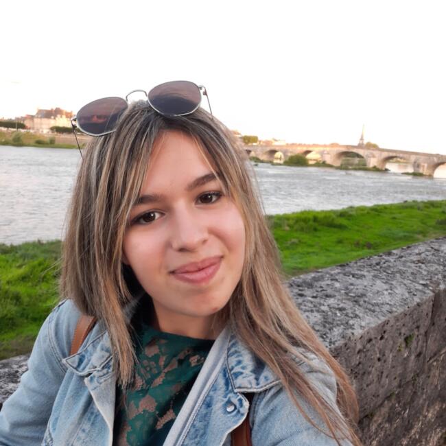 Babysitter in La Rochelle: Savannah